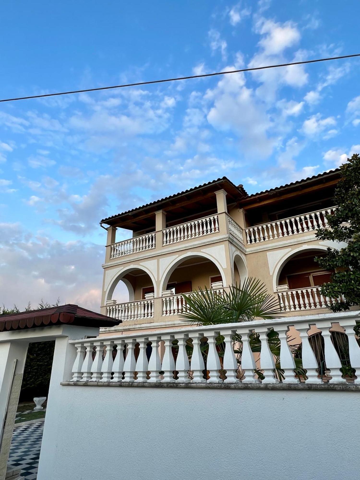 Guest House Pulake Берат Экстерьер фото