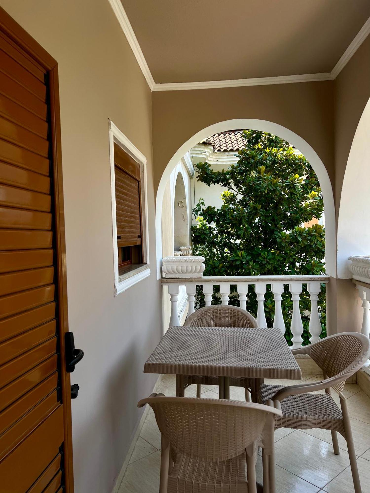 Guest House Pulake Берат Экстерьер фото